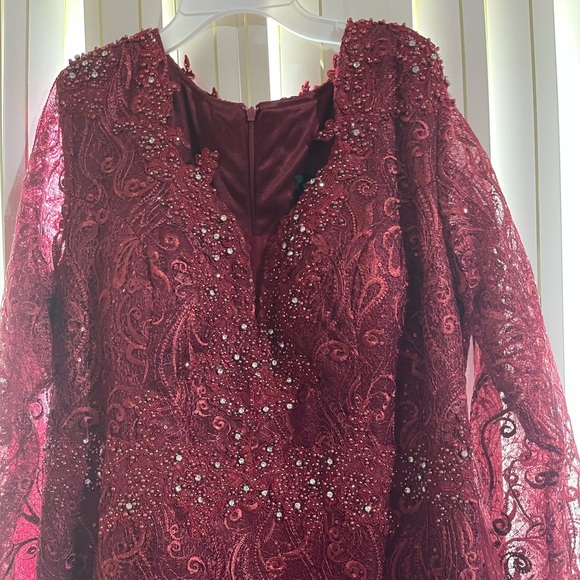 Beautiful prom/wedding guest dress.worn once - Picture 3 of 3